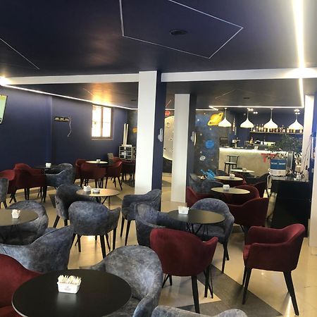 Vila Al3 Durrës Esterno foto